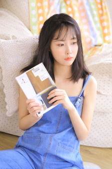 年轻的邻居的阿5